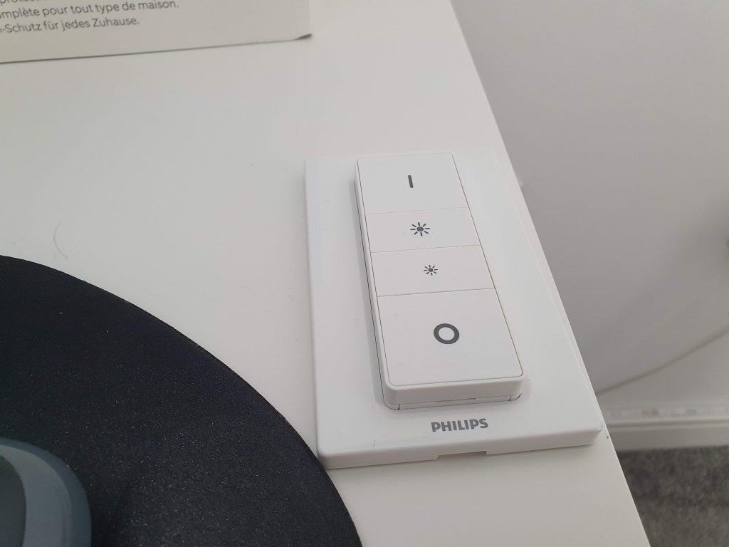 Your Hue Dimmer Switch Is Showing A Red (& How To Fix It) - Home Winner